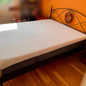 Lit double complet Grange avec matelas et 2 tables de chevet