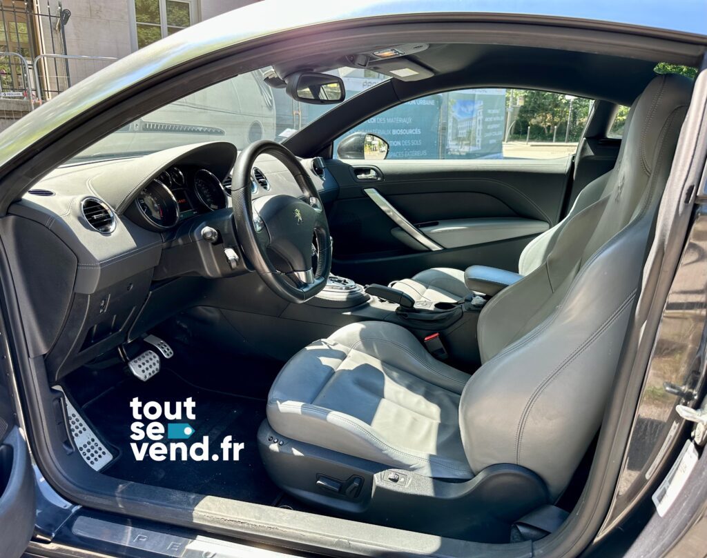 Peugeot RCZ